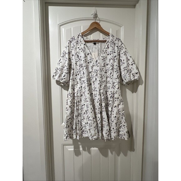 NEW Universal Thread Bell Elbow Sleeve Mini A-Line Floral Dress Size XL - Picture 2 of 13